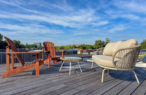 Stadionbuurt Boat Rental | Private watervilla 60m² nearby Amsterdam centre+ rooftop terrace