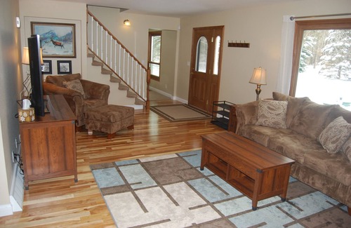 Weston House | Private, Wooded Oasis, Completely Remodeled, Minutes from Granite Peak Ski Area!