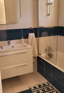 Boulouris-sur-Mer Apartment | Proche Mer YourHosteHelper