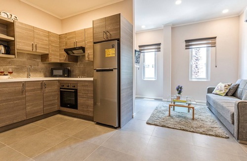 Rancho Apartment | PROMO 5% WEEKLY/10% MONTHLY DISnWalking distance to beach, and Renaissance Mall