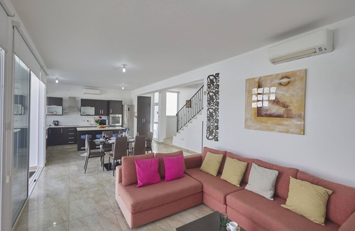 Kapparis Cottage | Protaras Pearl Villa PE18 - a villa that sleeps 6 guests in 3 bedrooms