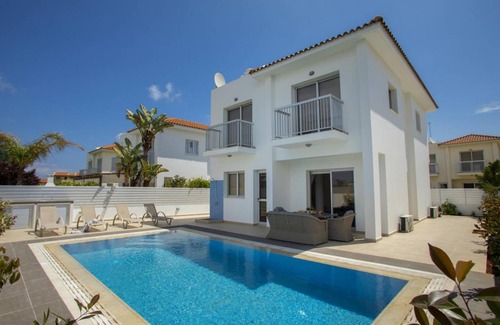Pernera Villa | Protaras Villa Posidonas 9 Near The Beach