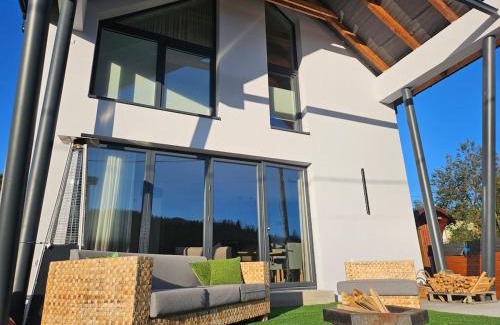 Brenna Villa | Przytulny Dom w Brennej z jacuzzi i sauną 10 os