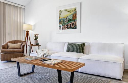 Palm Desert House | PS712 - Lake Fairway - Meredith Lodging