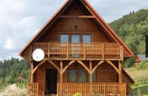 Baligrod House | Pstrokata chata