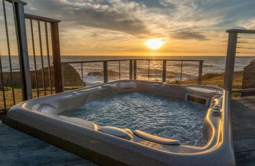 Fort Bragg Hotel | Puffin's Perch
