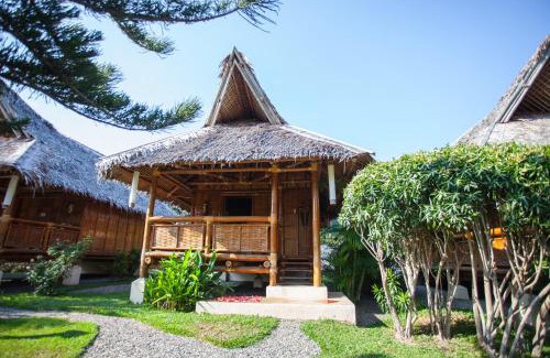 Dauin Resort | Pura Vida Beach & Dive Resort