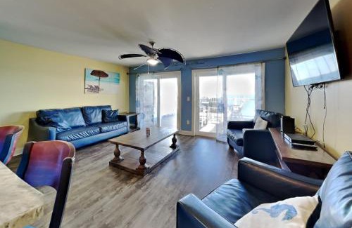 Put-in-Bay House | Put-in-Bay Waterfront Condo #109