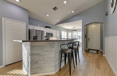 Power Ranch House | Putting Green & Fenced Yard: Charming Gilbert Home