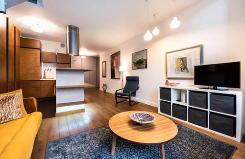 Mokotow Apartment | QBIK Abdank Loft Suite