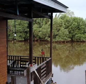 Kampung Laut Other | Qimmy Riverside Floating Cabin