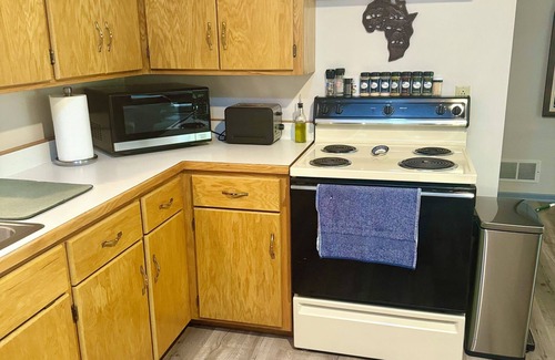 River Falls Apartment | Quaint and Close to Town