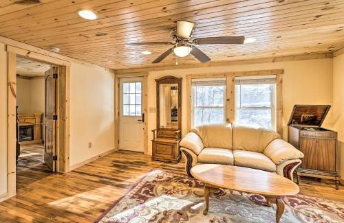 Boone House | Quaint Appalachian Getaway about 2 Mi to Boone!