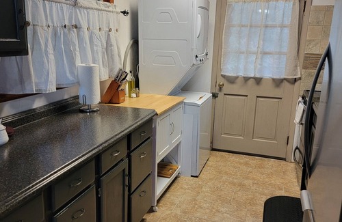 Tobyhanna Ski Chalet | Quaint Chalet Home in Tobyhanna! 10minutes to Kalahari, Camelback and Great Wolf