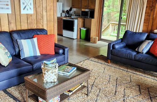 Shelby Cottage | Quaint, charming, CLEAN family cabin on Lake Michigan.