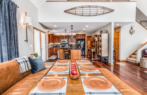 Hadley House | Quaint + Modern Lakeview Home on Sacandaga Lake