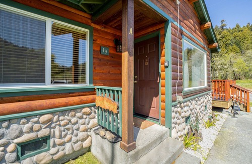 Orick House | Quaint Retreat Near Town w/ Gas Grill, Deck & Free WiFi - State Parks Nearby