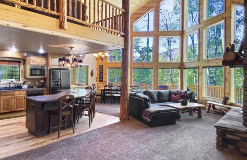 Mammoth Creek Cabin | Quakie Lake Retreat, Mountain cabin 5 bd 3 bth Heart of Dixie National Forest