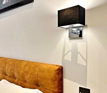 Old Town Apartment | Quality 1 BD Old Town Apartment by Domvia