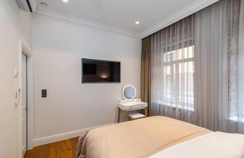 Old Town Apartment | Quality 1 BD Old Town Apartment by Domvia