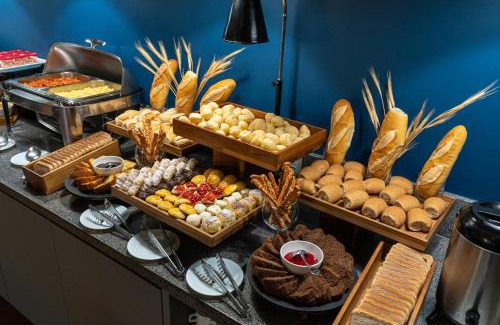 Pinheiros Hotel | Quality Faria Lima