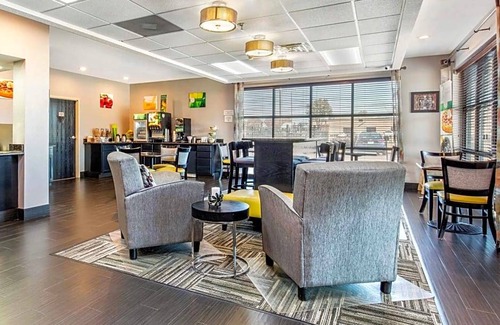 Memphis Hotel | Quality Inn Airport I-240