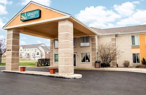 Fox Valley Hotel | Quality Inn Aurora - Naperville Area