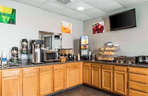 Austintown Hotel | Quality Inn Austintown - Youngstown West