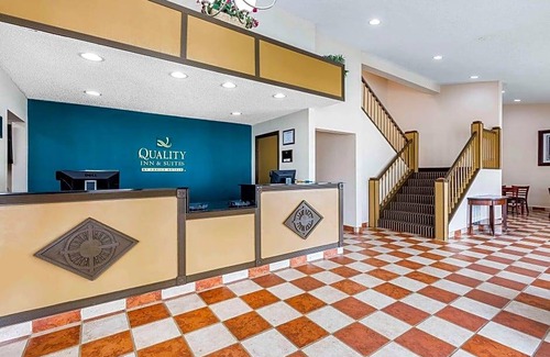 Bloomington Hotel | Quality Inn & Suites Bloomington University Area
