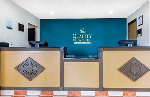 Bloomington Hotel | Quality Inn & Suites Bloomington University Area