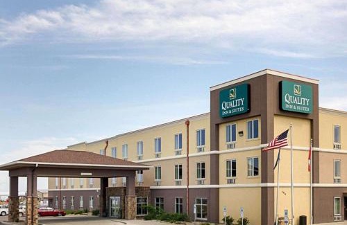 Minot Hotel | Quality Inn & Suites Minot North