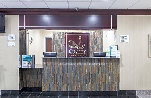 Queensgate Hotel | Quality Inn & Suites Cincinnati Downtown