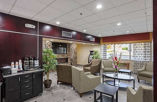 Queensgate Hotel | Quality Inn & Suites Cincinnati Downtown