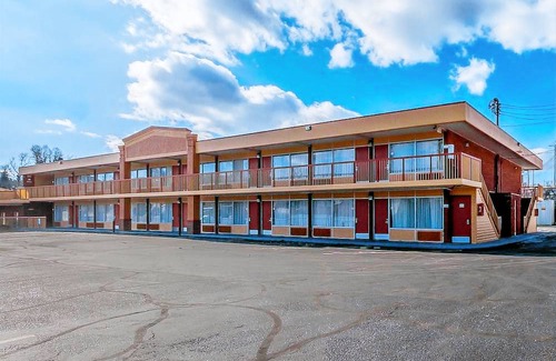 Luray Hotel | Quality Inn