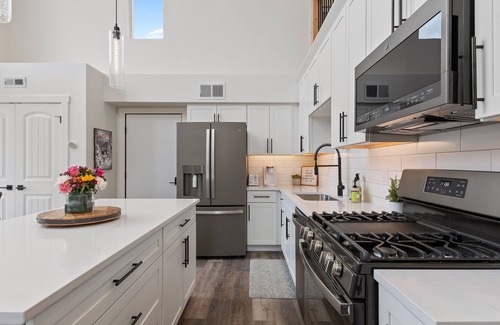 Whitefish House | Quarry B10 - Stunning Quarry unit w/ access to community pool, spa , gym & more!
