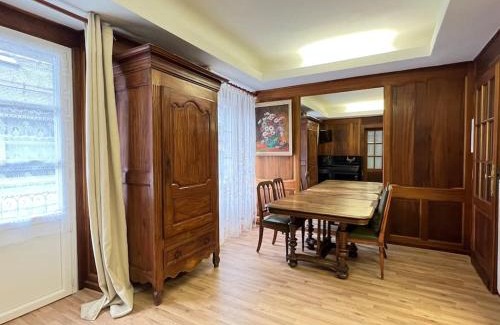 Cauterets Apartment | Quartier piéton. T3 65m2. 2 chambres. 5 personnes.