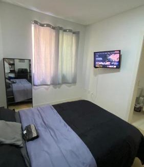 Andorinha House | Quarto Suíte em apto compartilhado com anfitrião Mandi a 250m do Mar