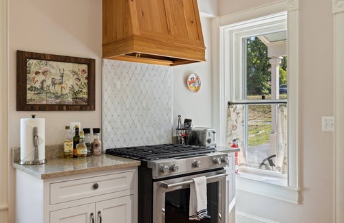 Bolivar House | Queen Anne Gem in Historic Harpers Ferry!