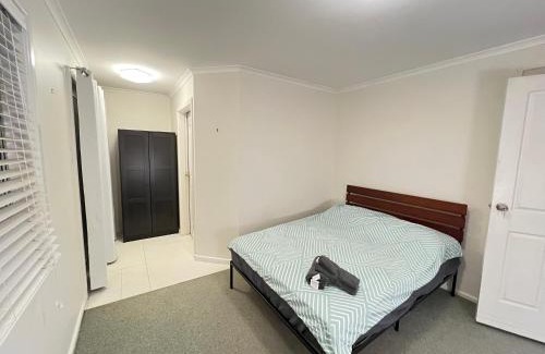 Rydalmere House | Queen Room in Two Story House - R8