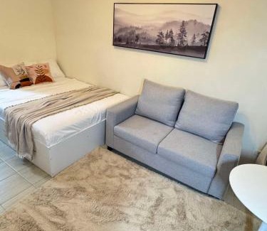 Ugong Apartment | Queen's Escape