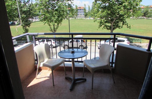Olymbiaki Akti Apartment | QUEEN ZOE