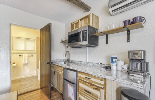 West Colorado Springs House | Quest Rest - Unit 3