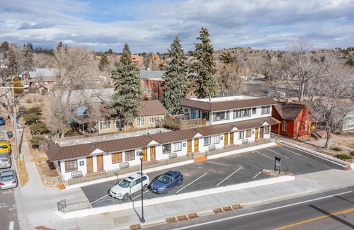 West Colorado Springs House | Quest Rest - Unit 3