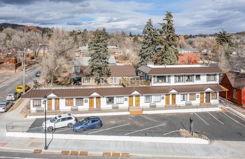 West Colorado Springs Apartment | Quest Rest - Unit 4