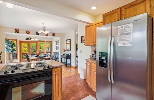 Northface House | Quick walk to Salamander! Year-round comfort. Welcome to Family Traditions