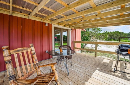 Paluxy Cabin | Quiet 1BR Cabin Near Stephenville Country Views