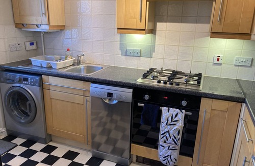 Bingham House | Quiet 3 bed semi detached house with parking