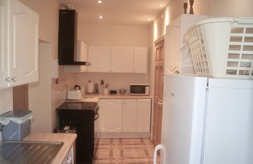 Axmouth Cottage | Quiet comfortable cottage, near the river estuary and with two local village pub