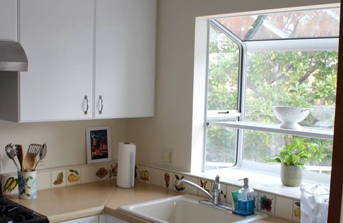 Coronado Cottage | Quiet Granny Flat 1-1/2 Blocks to Beach, Bay, Tennis, and Hotel Del