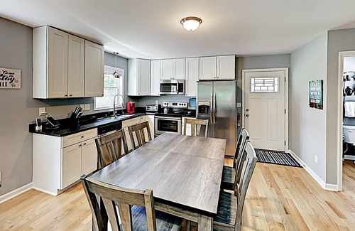 Woodfin Cabin | Quiet Mountain Oasis | Deck & Firepit | Central Locale to Downtown & Hiking